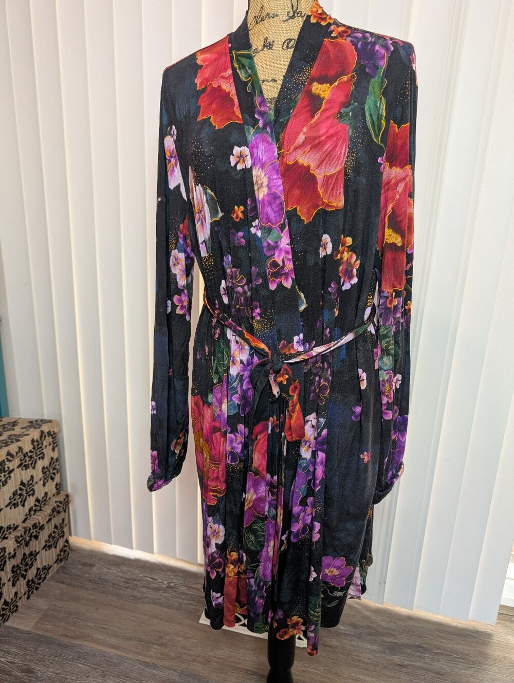 Soma Cool Nights Black Floral Robe